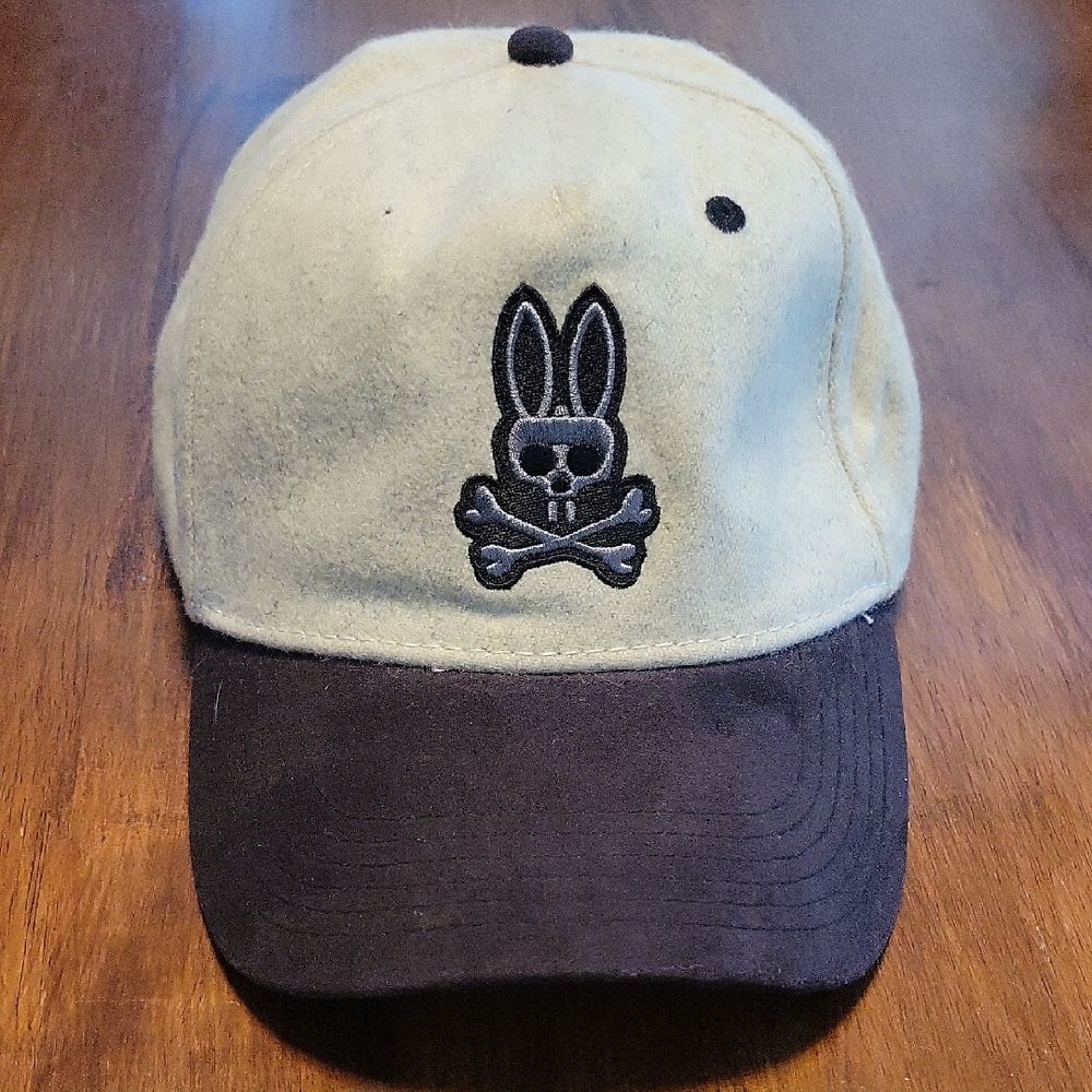 Psycho Bunny Black and Cream Wool Cap
